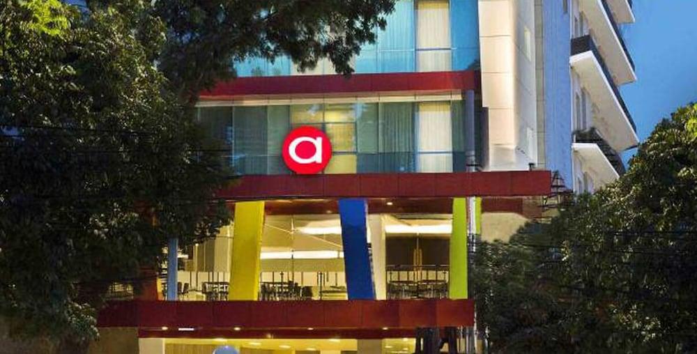 Amaris Hotel Cihampelas Bandung Eksteriør bilde